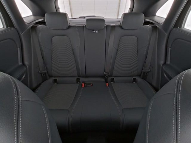 MERCEDES-BENZ GLA 180 usata, con Chiusura centralizzata