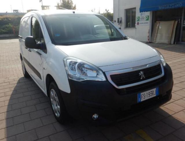 PEUGEOT Partner usata, con Alzacristalli elettrici