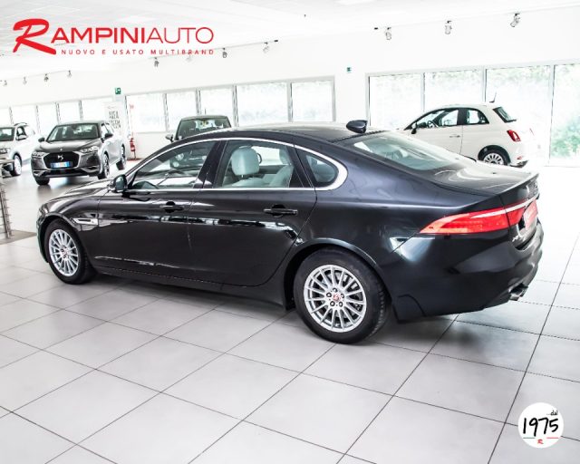 JAGUAR XF usata 9