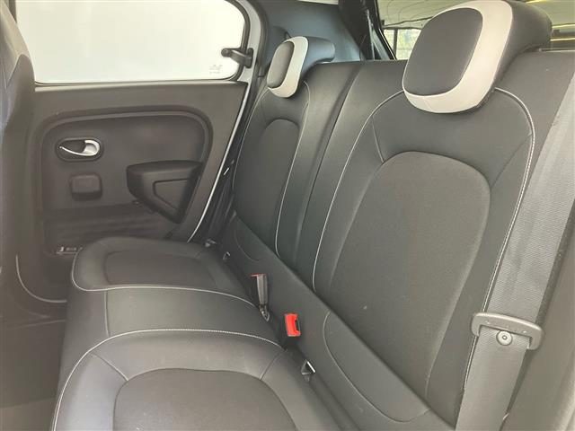 RENAULT Twingo usata 11