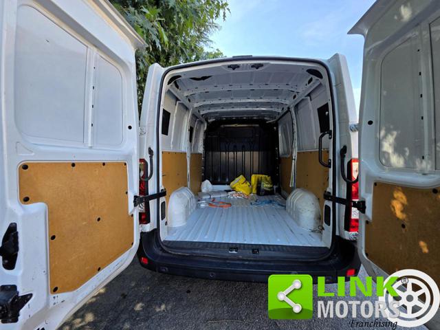 RENAULT Master usata, con Porta scorrevole