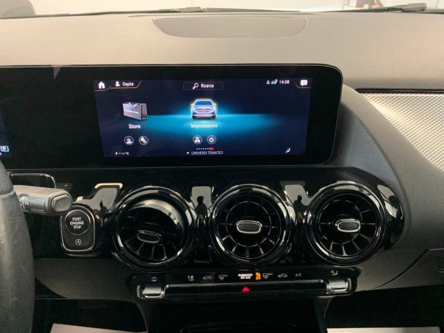 MERCEDES-BENZ GLA 180 usata, con Fendinebbia