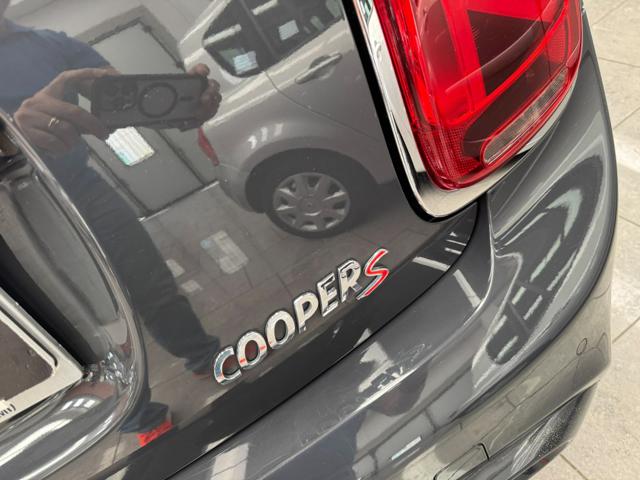 MINI Cooper S usata, con Leve al volante