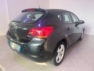 OPEL Astra usata 10