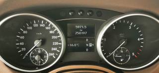 MERCEDES-BENZ ML 320 usata 9