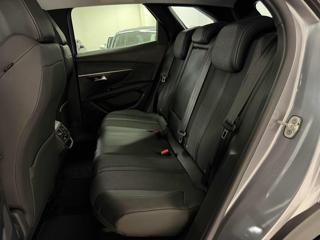 PEUGEOT 3008 usata, con Sensori di parcheggio posteriori