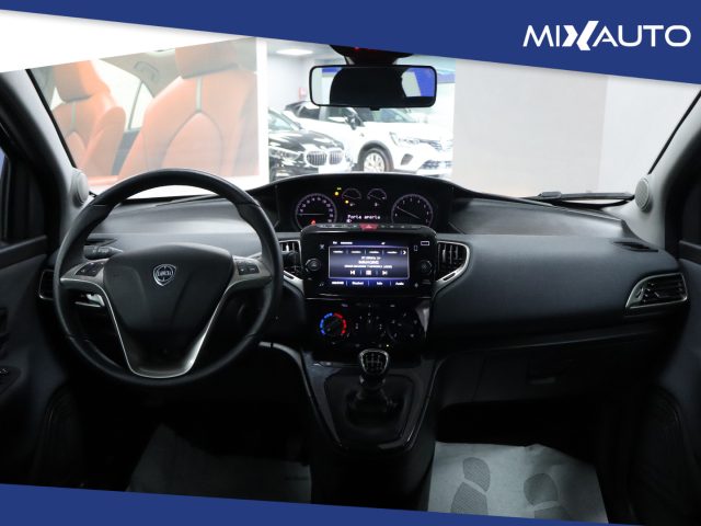 LANCIA Ypsilon usata, con ESP