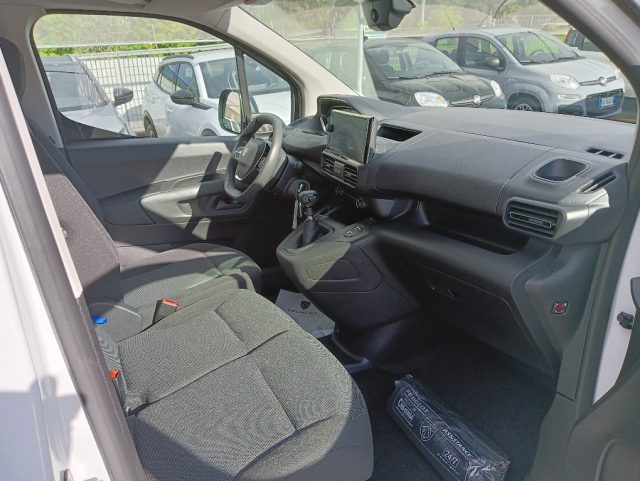 PEUGEOT Partner usata, con USB