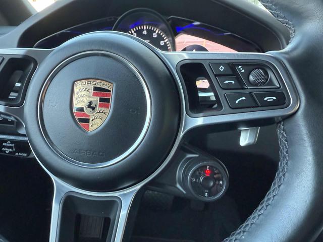 PORSCHE Cayenne usata, con Cronologia tagliandi