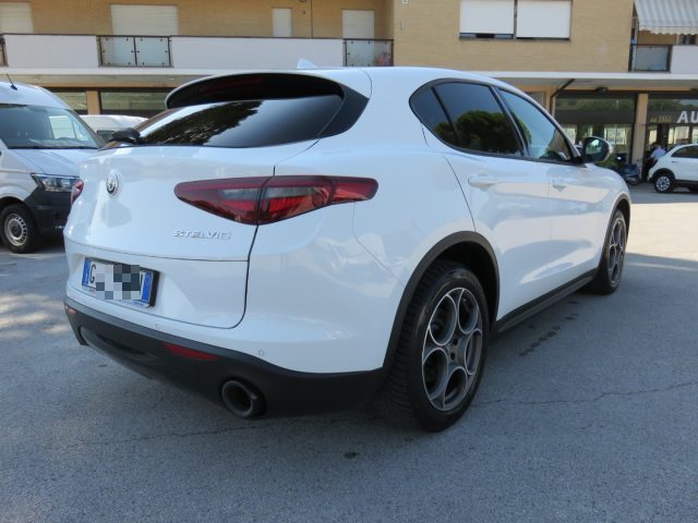 ALFA ROMEO Stelvio usata, con Airbag