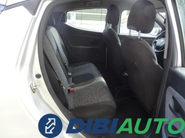 LANCIA Ypsilon usata, con USB