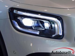 MERCEDES-BENZ GLB 200 usata, con Schermo multifunzione interamente digitale