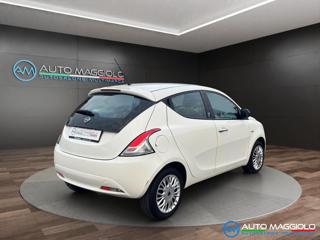 LANCIA Ypsilon usata, con Autoradio