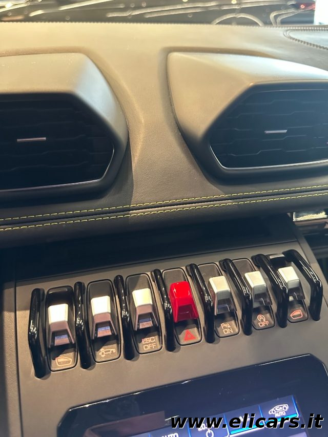 LAMBORGHINI Huracan usata, con USB