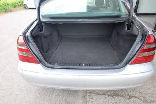 MERCEDES-BENZ E 220 usata 43
