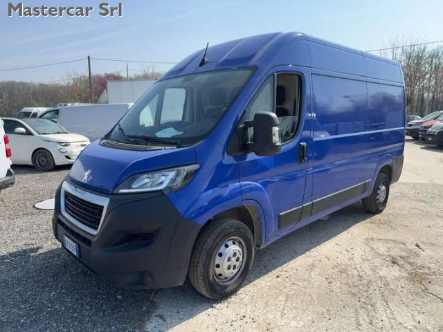 PEUGEOT Boxer usata, con Airbag