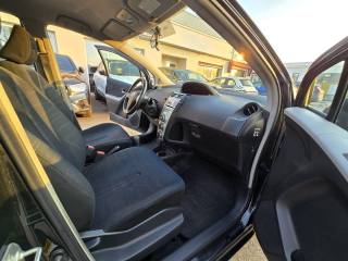 TOYOTA Yaris usata, con Servosterzo