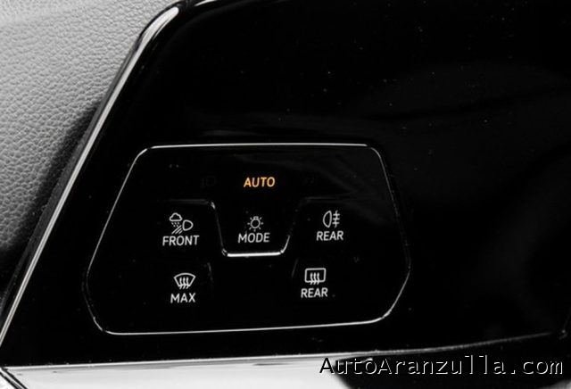 VOLKSWAGEN Golf usata, con Autoradio digitale