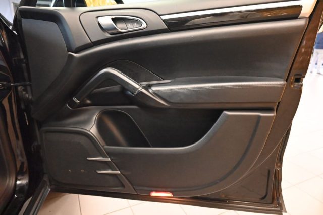 PORSCHE Cayenne usata 58