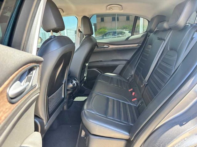 ALFA ROMEO Stelvio usata, con Regolazione elettrica sedili