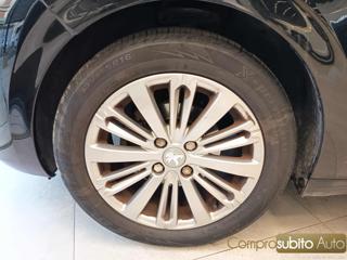 PEUGEOT 208 usata 24