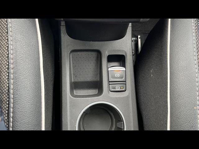 RENAULT Captur usata, con Volante in pelle