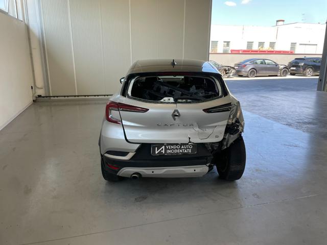 RENAULT Captur usata, con Autoradio