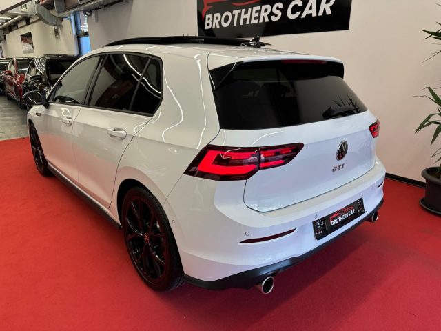 VOLKSWAGEN Golf GTI usata, con Autoradio