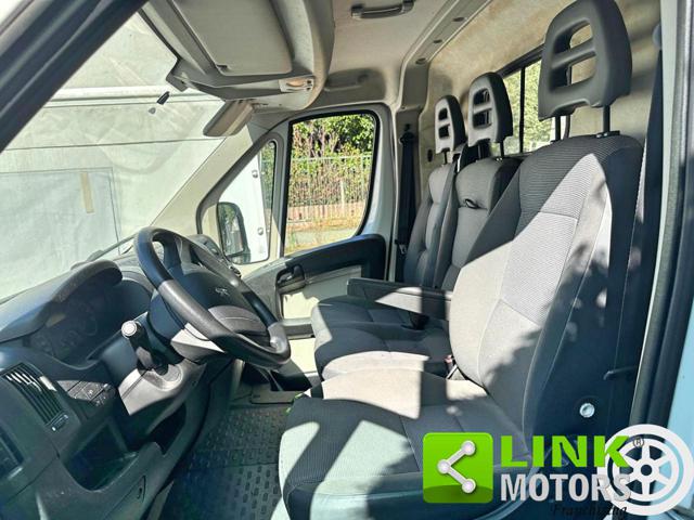 PEUGEOT Boxer usata, con Autoradio