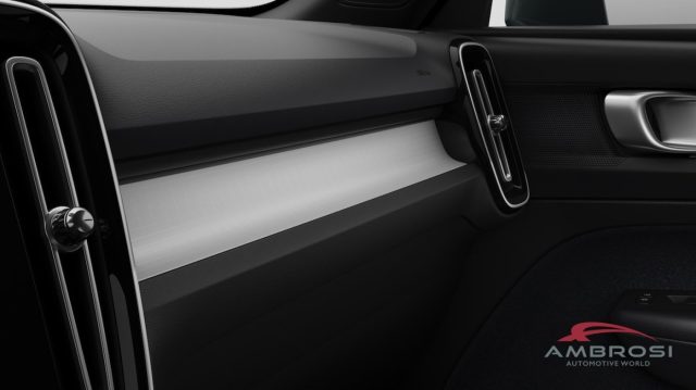 VOLVO XC40 usata 11