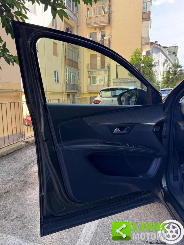PEUGEOT 3008 usata, con Sistema di navigazione