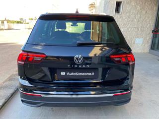 VOLKSWAGEN Tiguan usata, con Autoradio