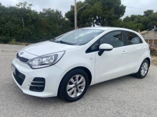 KIA Rio usata, con Alzacristalli elettrici