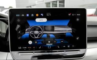 VOLKSWAGEN Golf usata, con Autoradio