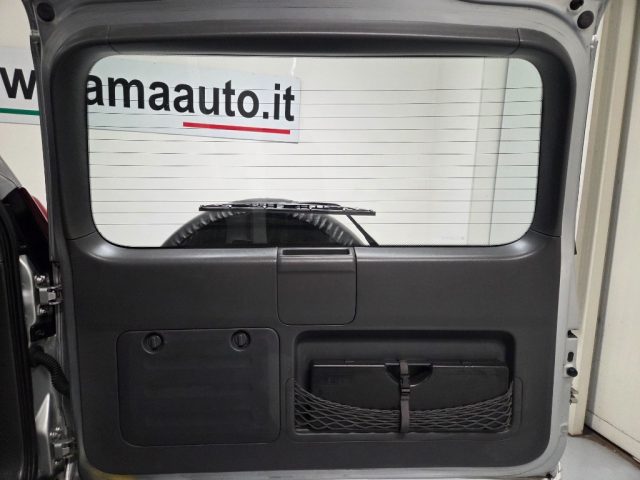 TOYOTA Land Cruiser usata, con Ruota di riserva