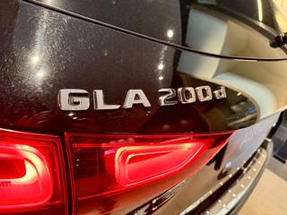 MERCEDES-BENZ GLA 200 usata, con Controllo automatico clima