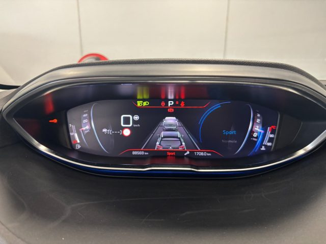 PEUGEOT 3008 usata, con Volante in pelle