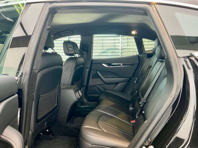 MASERATI Levante usata, con Fendinebbia