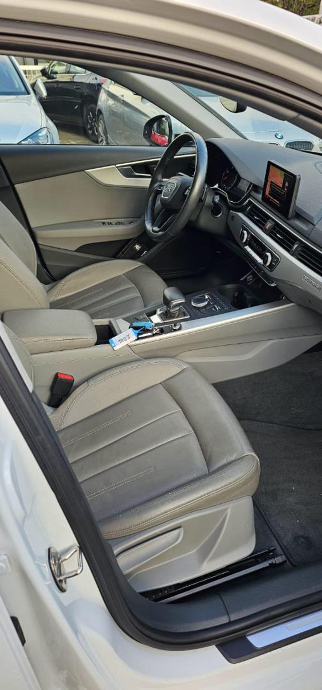 AUDI A4 usata, con Autoradio