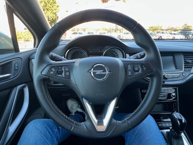 OPEL Astra usata, con Volante in pelle