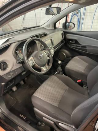 TOYOTA Yaris usata, con USB