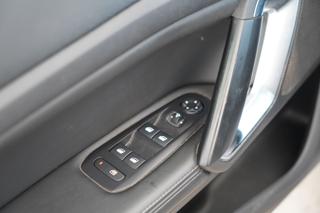 PEUGEOT 308 usata, con Park Distance Control