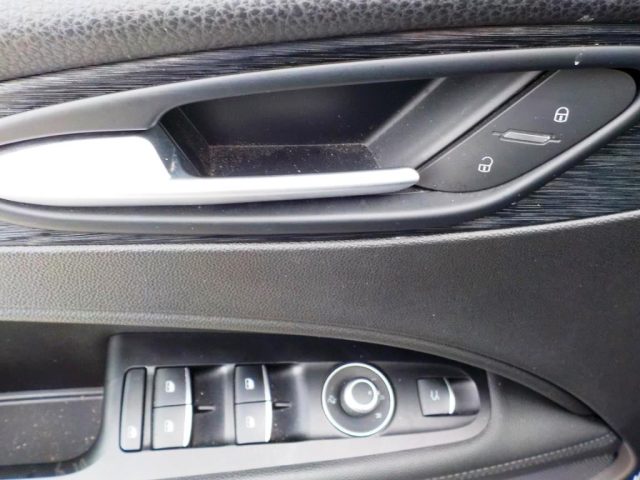 ALFA ROMEO Stelvio usata, con Hill holder