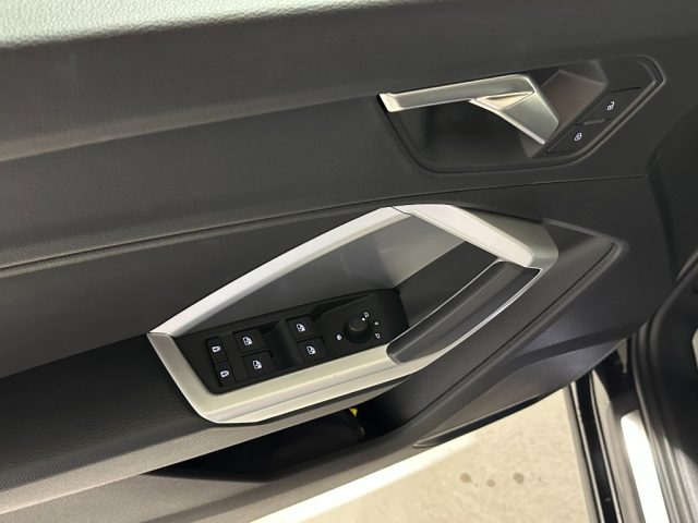 AUDI Q3 usata, con Fendinebbia