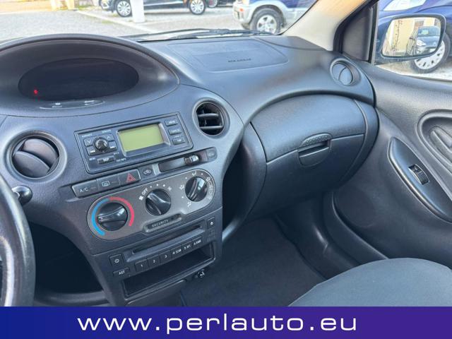 TOYOTA Yaris usata, con Chiusura centralizzata
