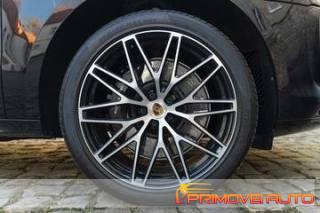 PORSCHE Macan usata, con Fari LED