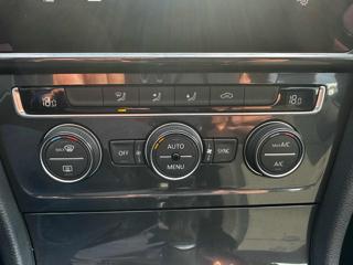 VOLKSWAGEN Golf usata, con Airbag testa