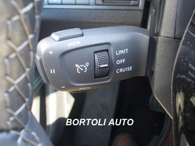 PEUGEOT 3008 usata, con Controllo elettronico della corsia
