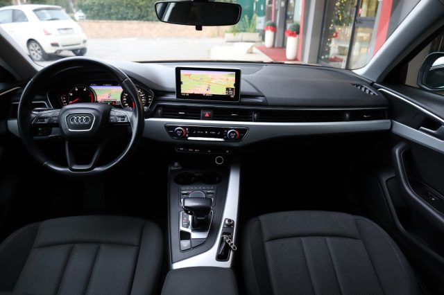 AUDI A4 usata, con Leve al volante