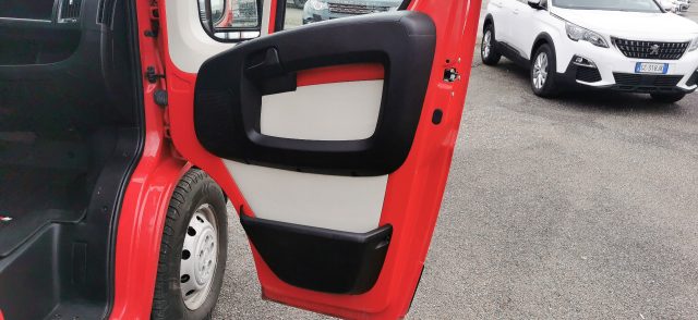 PEUGEOT Boxer usata, con Volante multifunzione